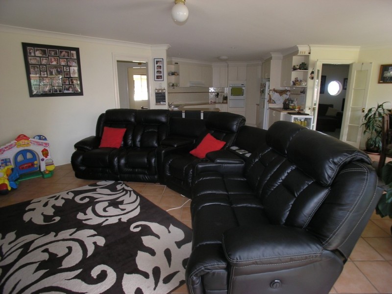 2 Hoskins Place, Orange NSW 2800