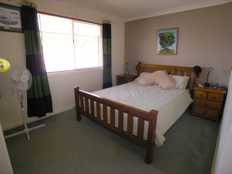 2 Hoskins Place, Orange NSW 2800