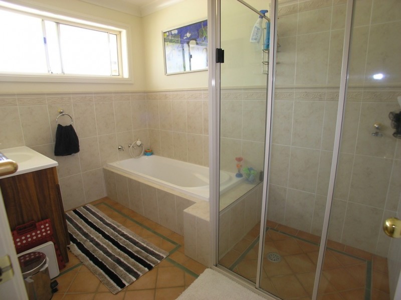 2 Hoskins Place, Orange NSW 2800