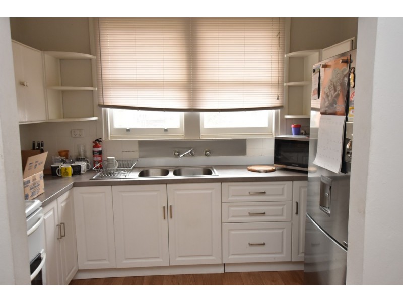 121 Autumn Street, Orange NSW 2800