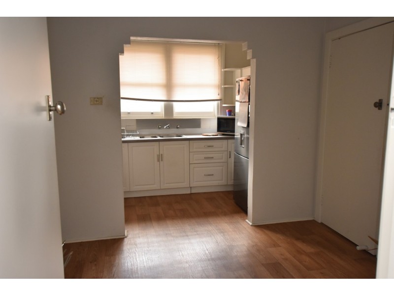 121 Autumn Street, Orange NSW 2800