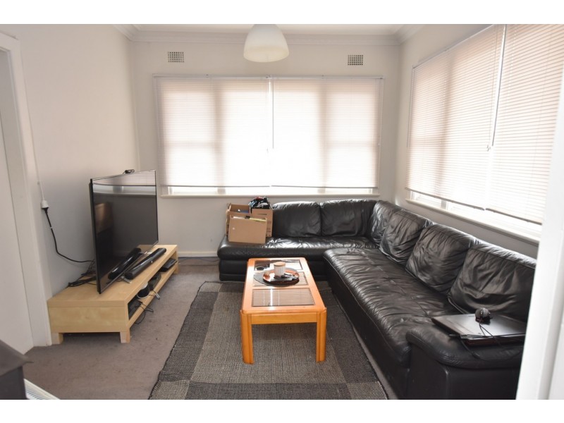 121 Autumn Street, Orange NSW 2800