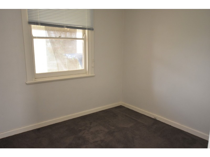 121 Autumn Street, Orange NSW 2800