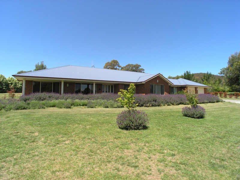 67 Weemilah Place, Clifton Grove NSW 2800