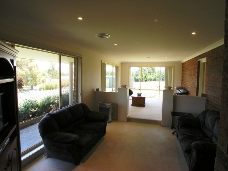 67 Weemilah Place, Clifton Grove NSW 2800