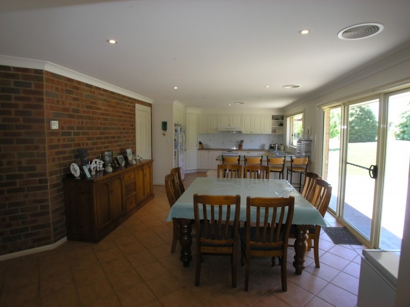 67 Weemilah Place, Clifton Grove NSW 2800