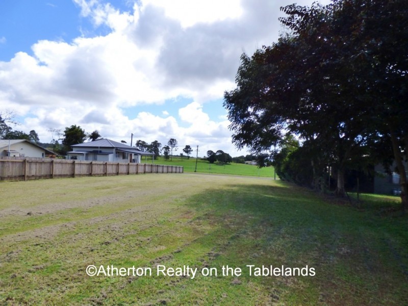 5 Main St, Tolga QLD 4882