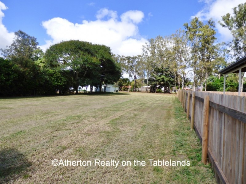 5 Main St, Tolga QLD 4882