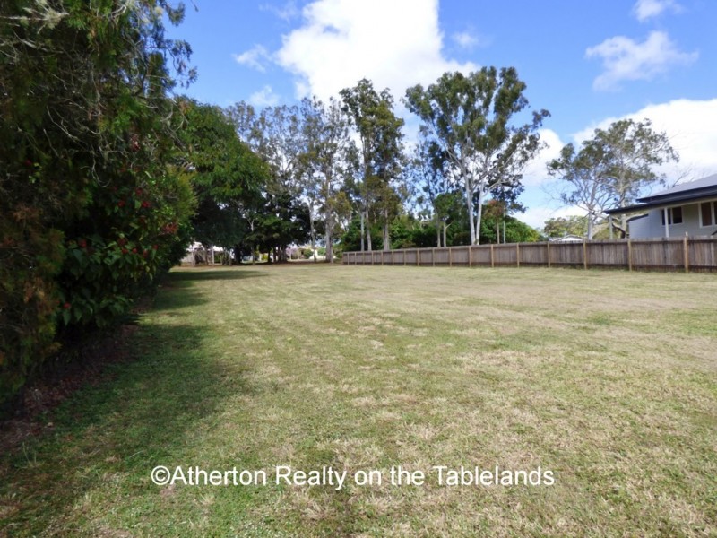 5 Main St, Tolga QLD 4882