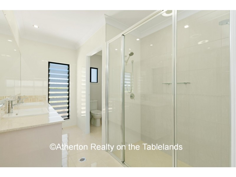 26 Agius Cres, Mareeba QLD 4880