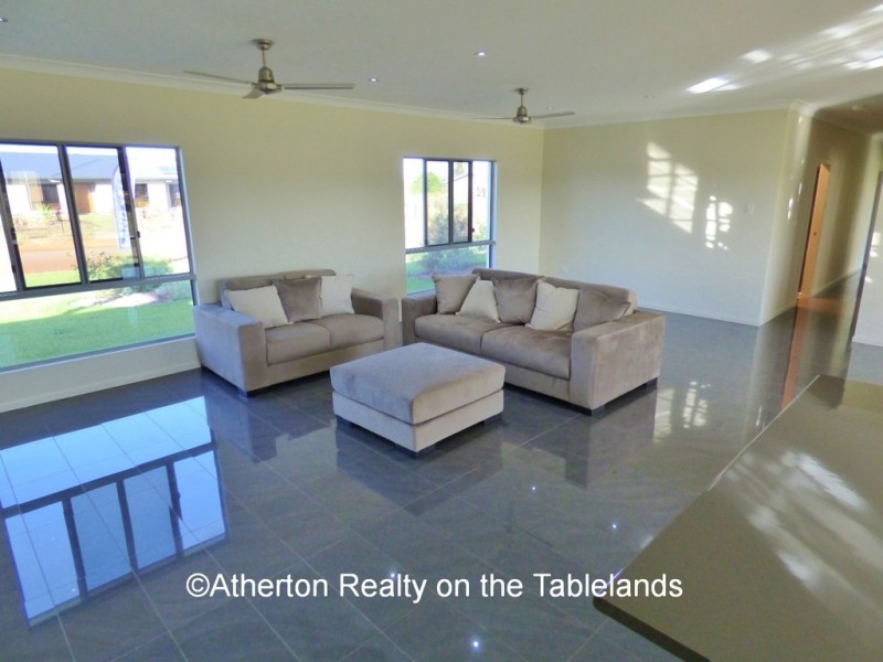18 Gallo Dr, Mareeba QLD 4880