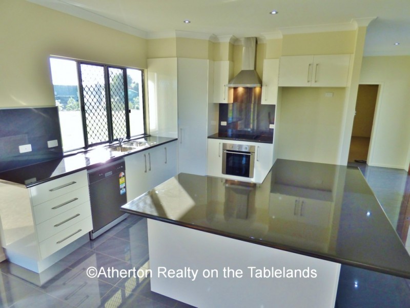 18 Gallo Dr, Mareeba QLD 4880