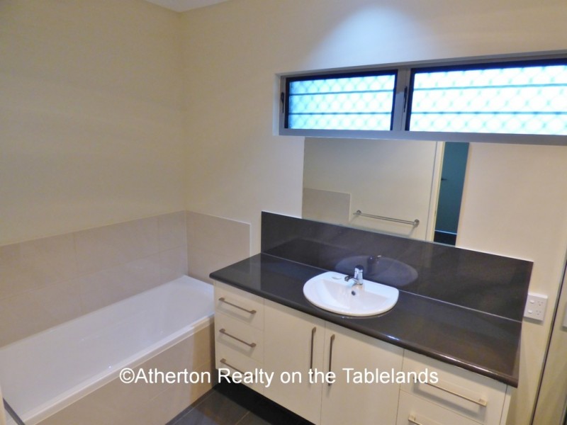 18 Gallo Dr, Mareeba QLD 4880