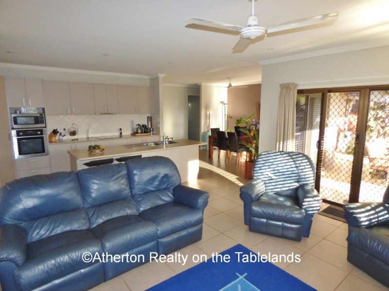 67 Loder St, Atherton QLD 4883