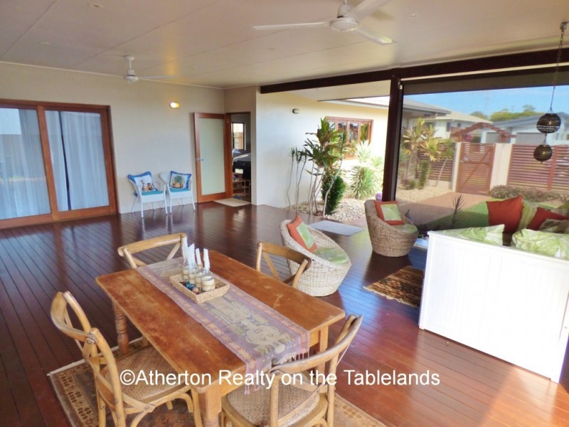 19 Neal St, Atherton QLD 4883