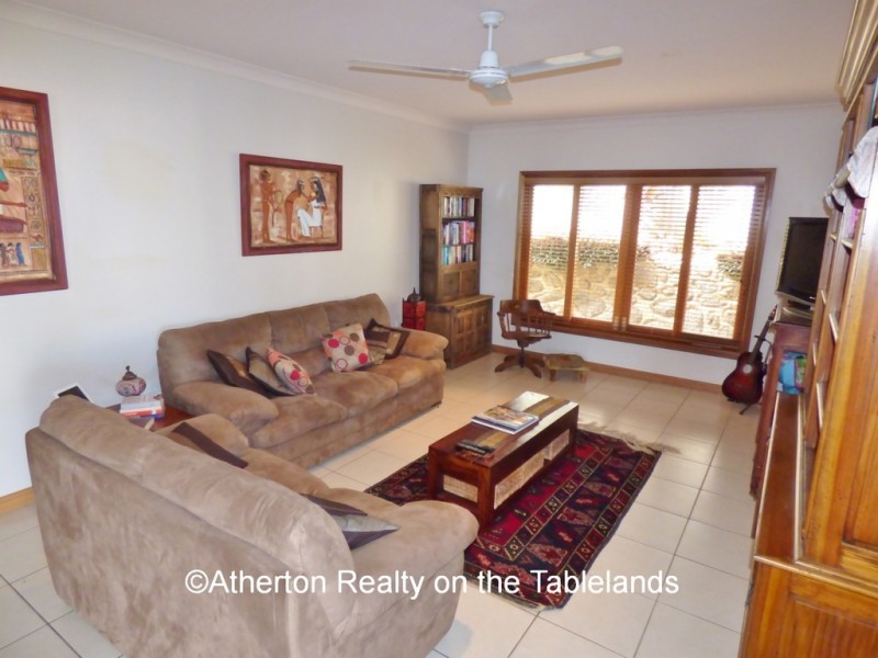 19 Neal St, Atherton QLD 4883