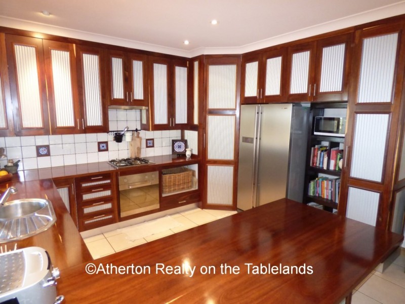 19 Neal St, Atherton QLD 4883
