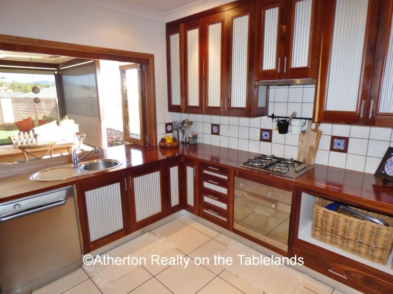 19 Neal St, Atherton QLD 4883