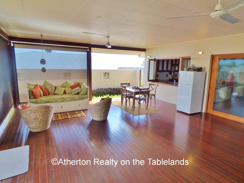 19 Neal St, Atherton QLD 4883