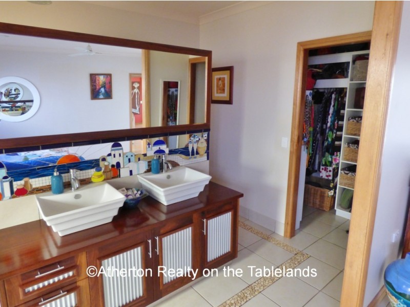 19 Neal St, Atherton QLD 4883