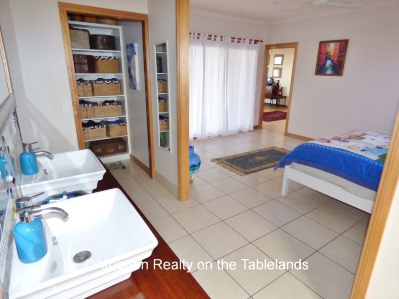 19 Neal St, Atherton QLD 4883