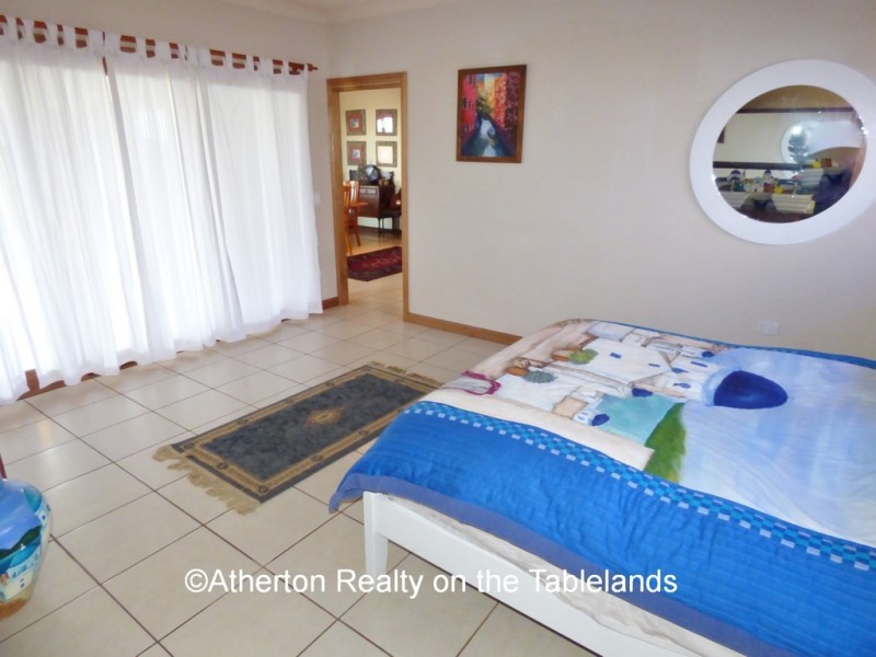 19 Neal St, Atherton QLD 4883