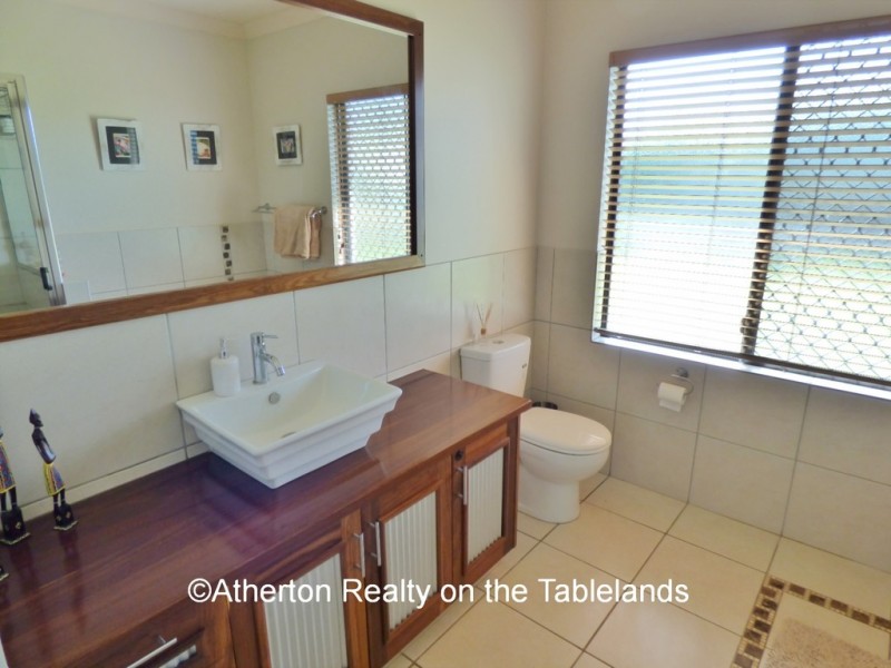 19 Neal St, Atherton QLD 4883