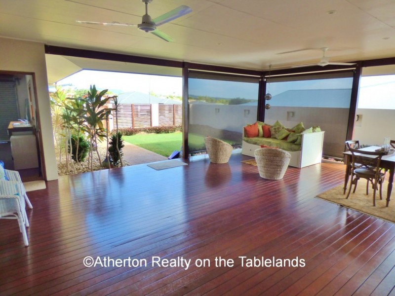 19 Neal St, Atherton QLD 4883