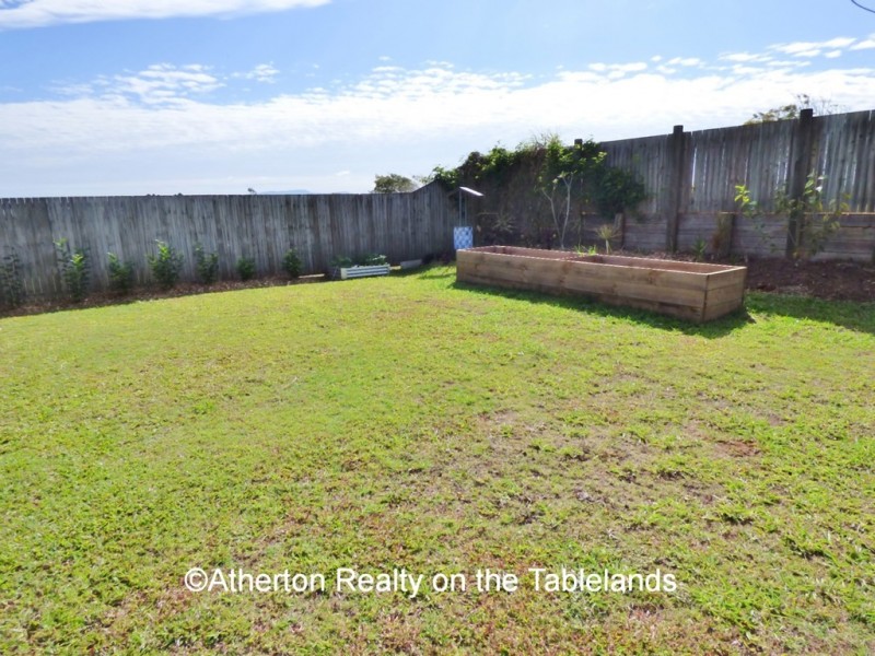 19 Neal St, Atherton QLD 4883