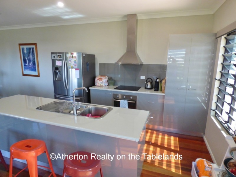 4 Coronis Cct, Atherton QLD 4883