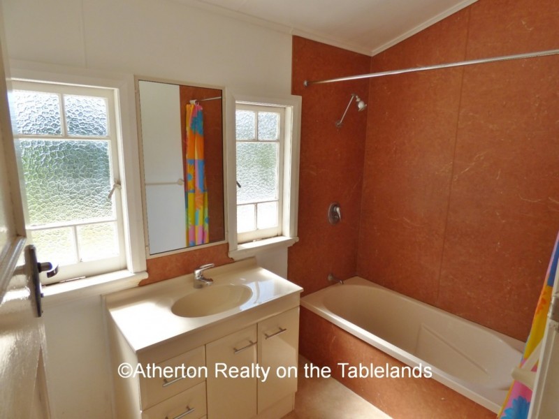 56 Planet Ave, Atherton QLD 4883