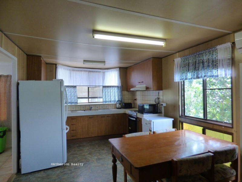 B2 Bettong Pde, Lake Tinaroo Home Park, Tinaroo QLD 4872