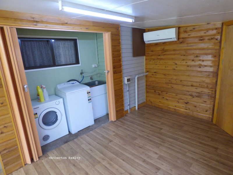 B2 Bettong Pde, Lake Tinaroo Home Park, Tinaroo QLD 4872