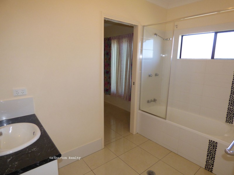 41 Neal Street, Atherton QLD 4883
