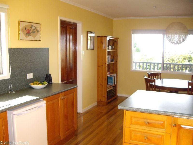 31-33 Phillips Ave, Atherton QLD 4883