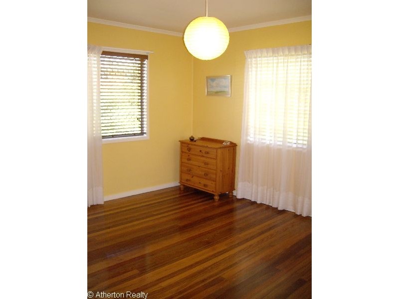 31-33 Phillips Ave, Atherton QLD 4883