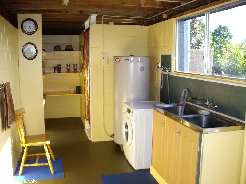 31-33 Phillips Ave, Atherton QLD 4883