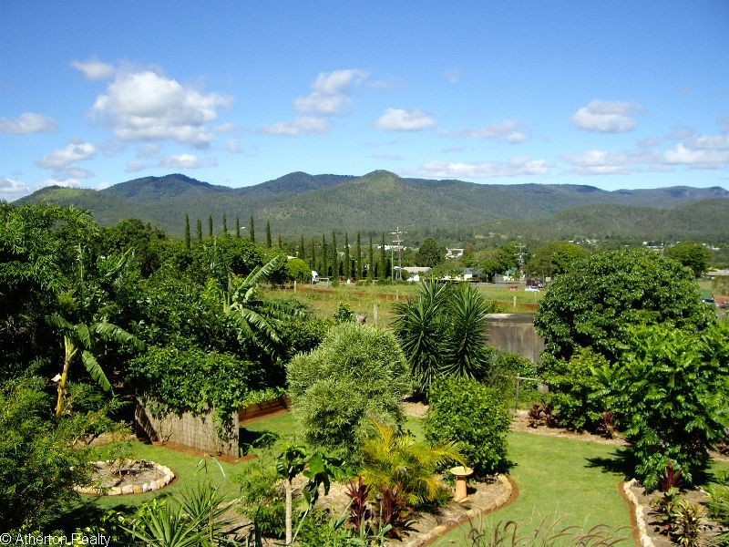 31-33 Phillips Ave, Atherton QLD 4883