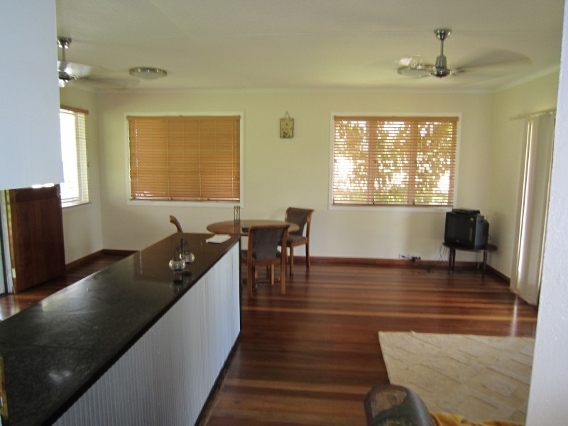 24 Maunds Rd, Atherton QLD 4883