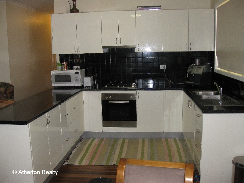 24 Maunds Rd, Atherton QLD 4883