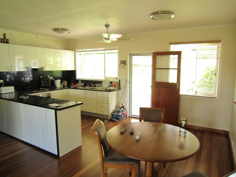24 Maunds Rd, Atherton QLD 4883