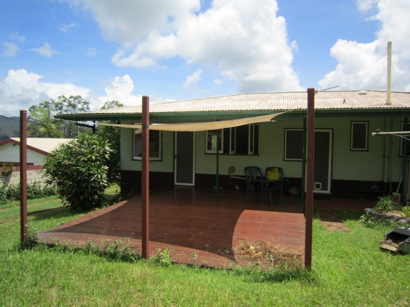 24 Maunds Rd, Atherton QLD 4883
