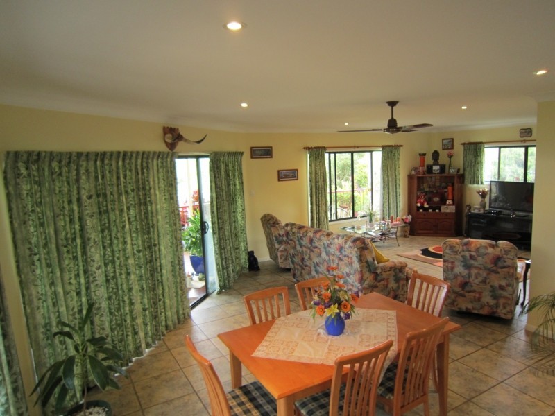 76 Rankine Dr, Tolga QLD 4882