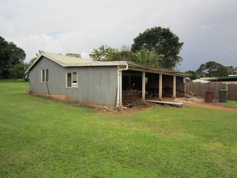 54 Weaver St, Atherton QLD 4883