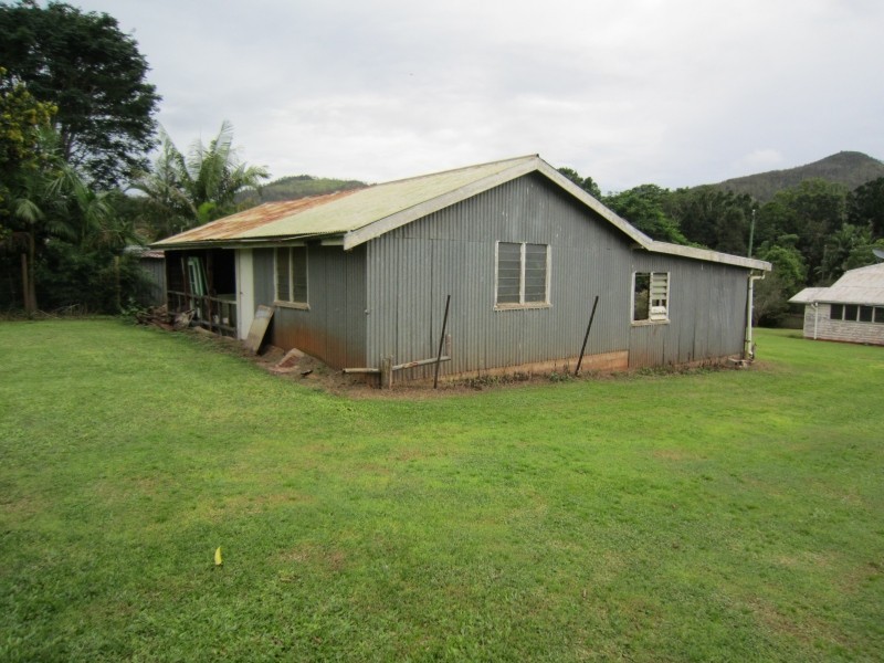 54 Weaver St, Atherton QLD 4883