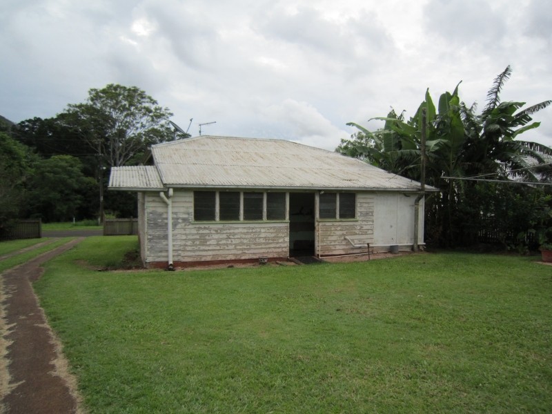 54 Weaver St, Atherton QLD 4883