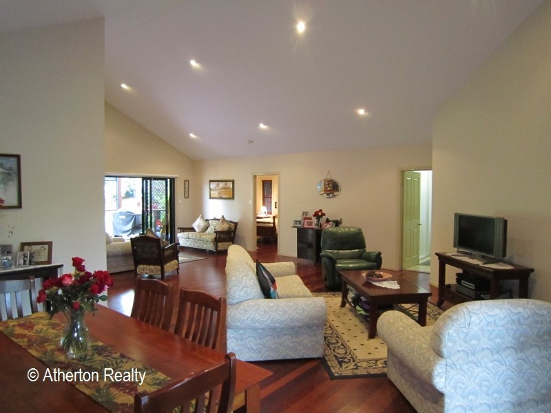 6 Centenary Drive, Atherton QLD 4883