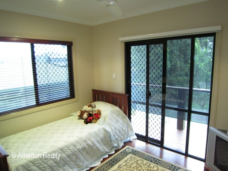 6 Centenary Drive, Atherton QLD 4883