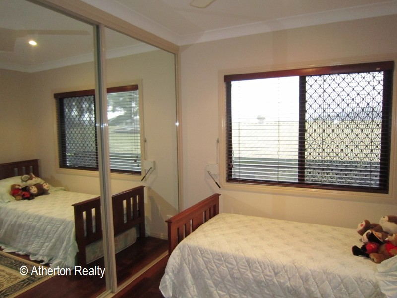 6 Centenary Drive, Atherton QLD 4883