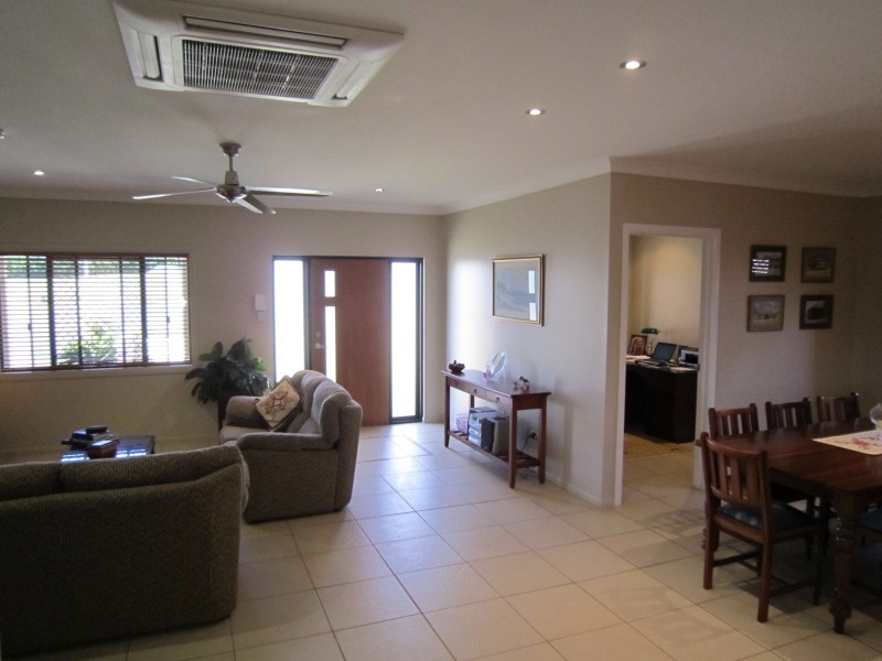 15 Montgomery Cl, Atherton QLD 4883